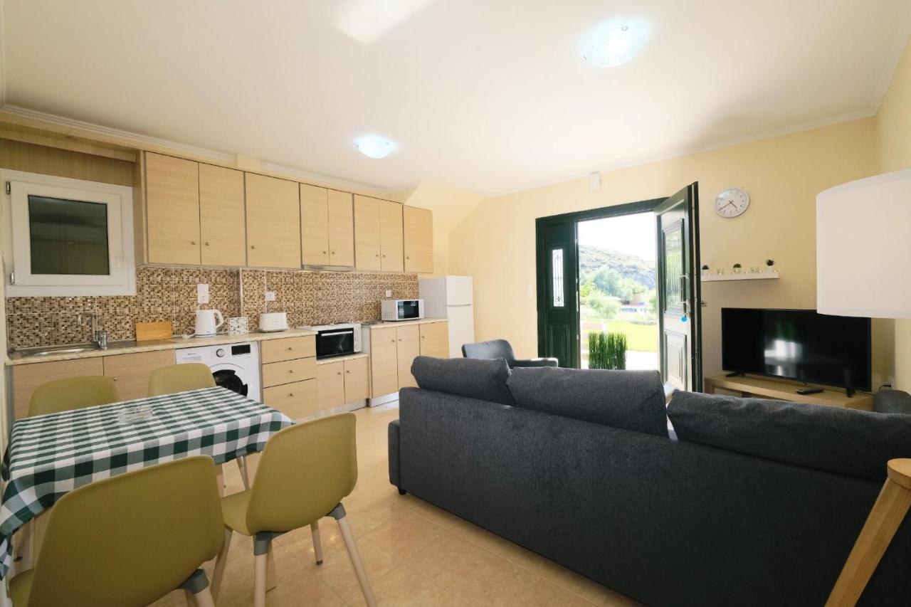 Captains View Apartments Plati  Ngoại thất bức ảnh